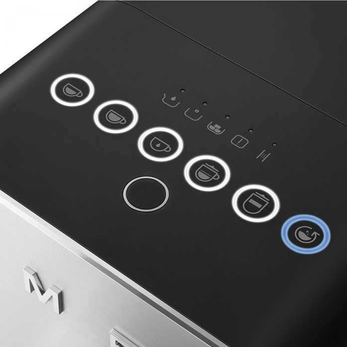 Автоматическая кофемашина Smeg BCC13BLMEU в магазине «На диване» в Уфе  — Выгодная цена