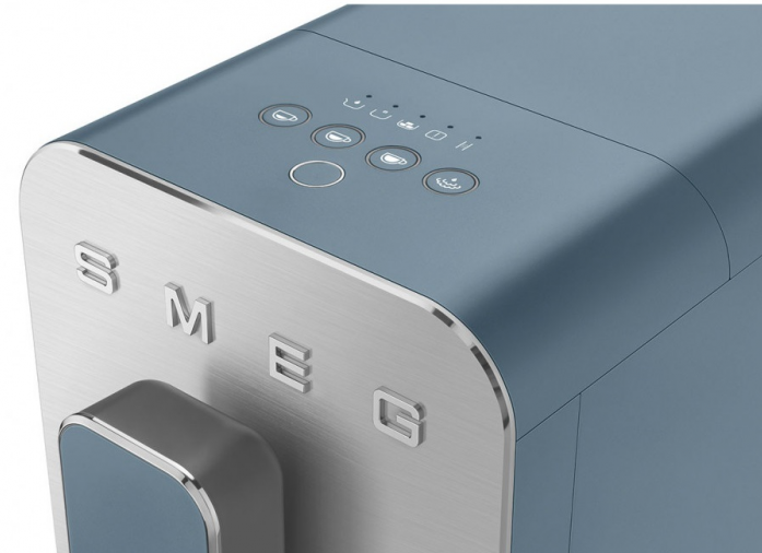 Кофемашина автоматическая Smeg BCC12SBMEU в магазине «На диване» в Уфе  — Выгодная цена